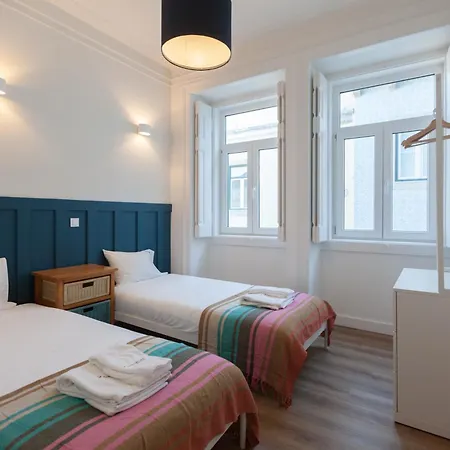 아파트 Flh Graca Charming Duplex With Small Pool