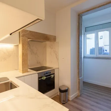 Flh Graça Charming Duplex With Small Pool *