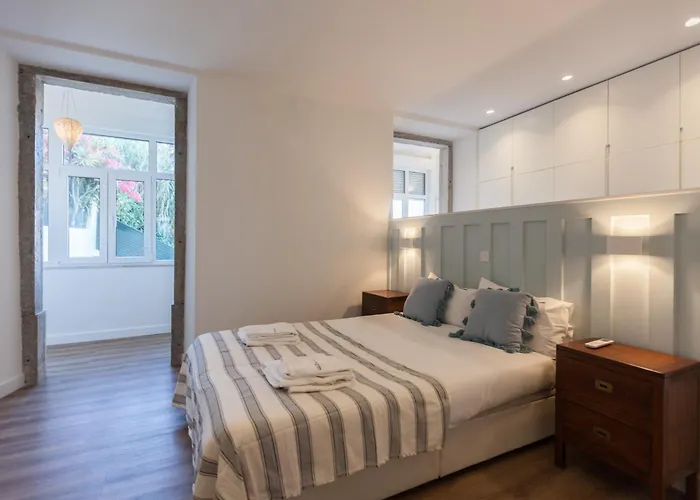 Flh Graca Charming Duplex With Small Pool Апартаменти *