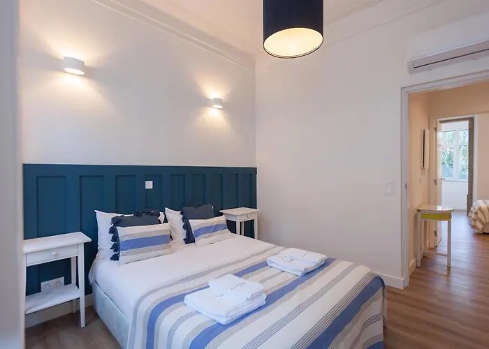 Flh Graca Charming Duplex With Small Pool Апартаменти Лісабон