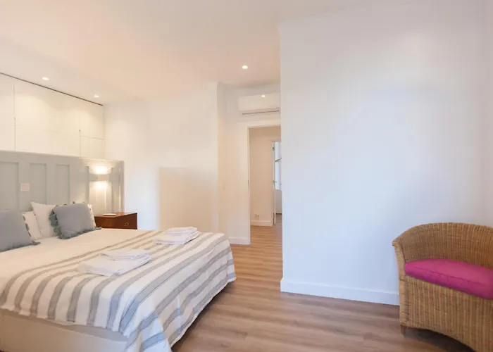 Flh Graca Charming Duplex With Small Pool Апартаменти